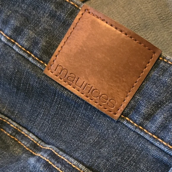 Maurices Dark Blue Cropped Jeans - Picture 4 of 7